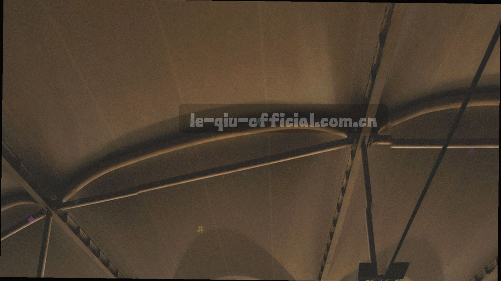 抽象球场边线与高原天空几何切片叠加的品牌主视觉，画面无人物